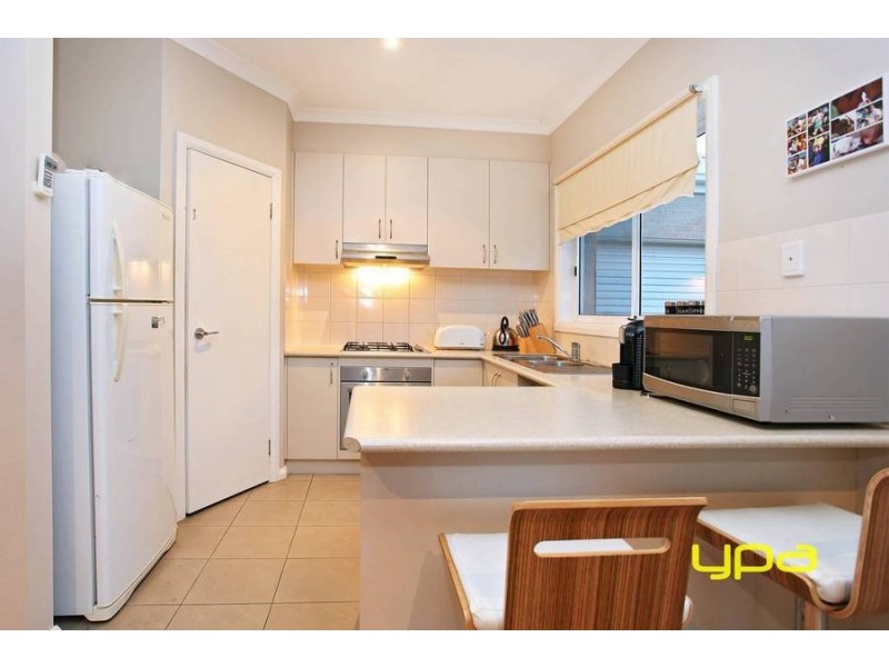 3 Hawksbury Green, Caroline Springs VIC 3023