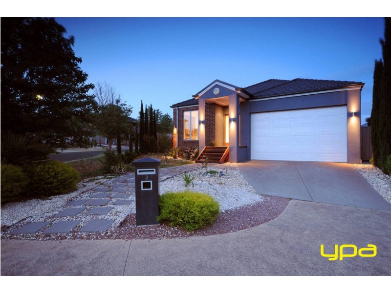 2 Weigall Close, Caroline Springs VIC 3023