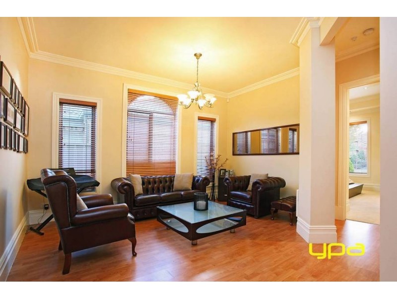 13 Blenheim Way, Caroline Springs VIC 3023