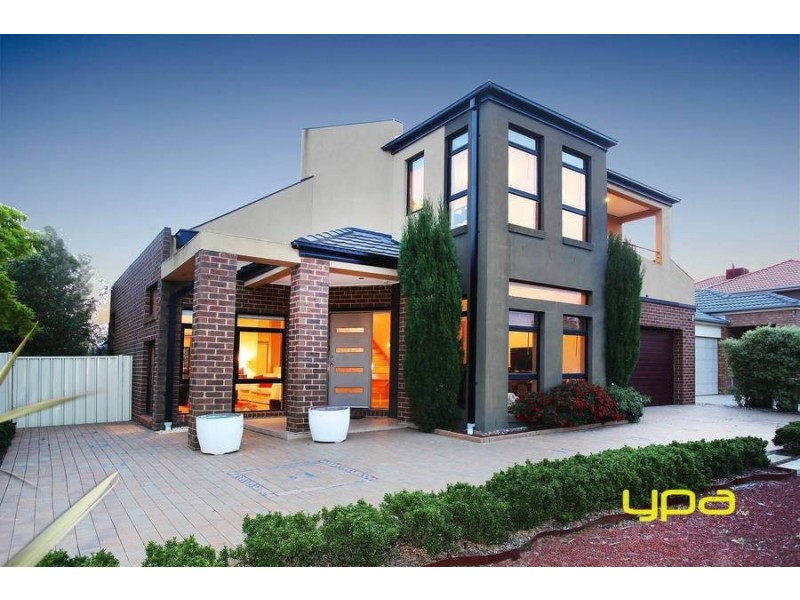 28 Studley Parkway, Caroline Springs VIC 3023