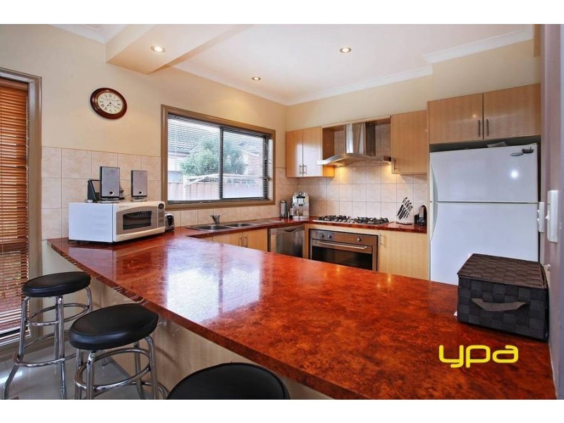 28 Studley Parkway, Caroline Springs VIC 3023