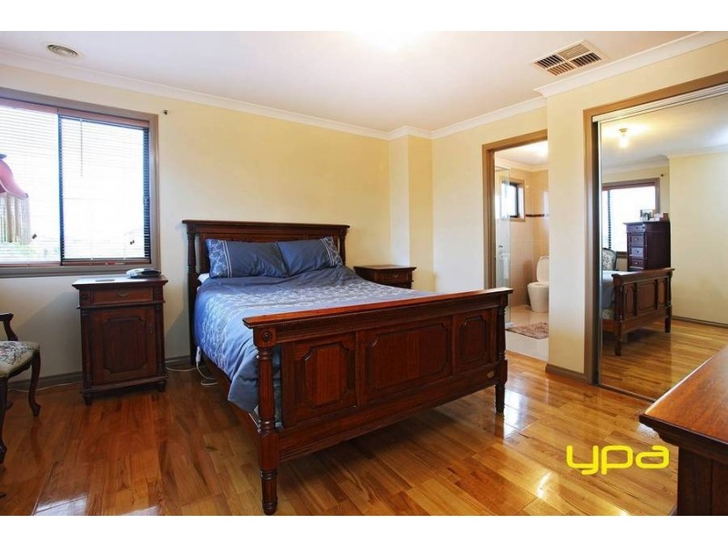 28 Studley Parkway, Caroline Springs VIC 3023