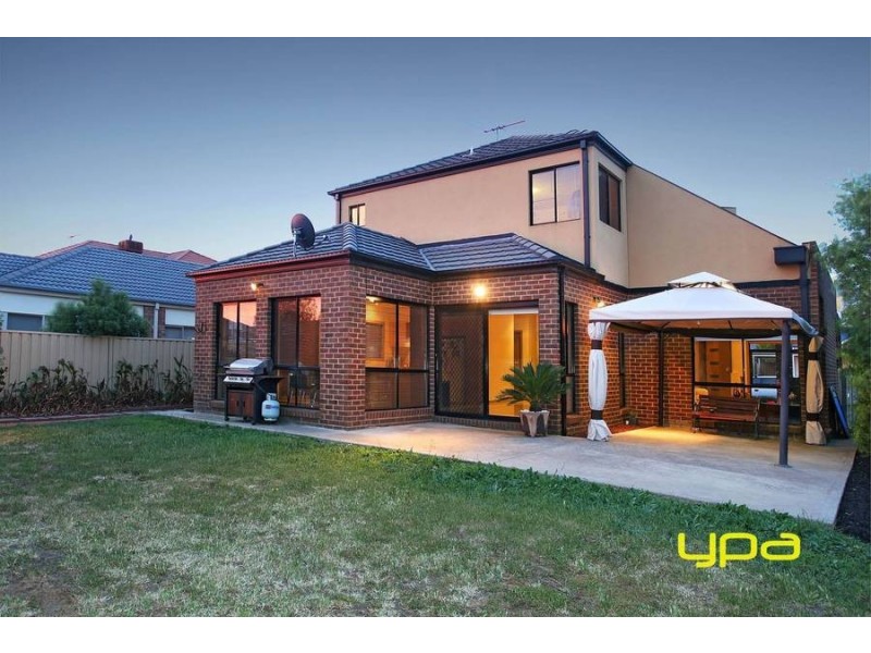 28 Studley Parkway, Caroline Springs VIC 3023