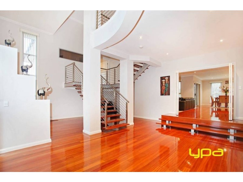 20 Highbury Close, Caroline Springs VIC 3023