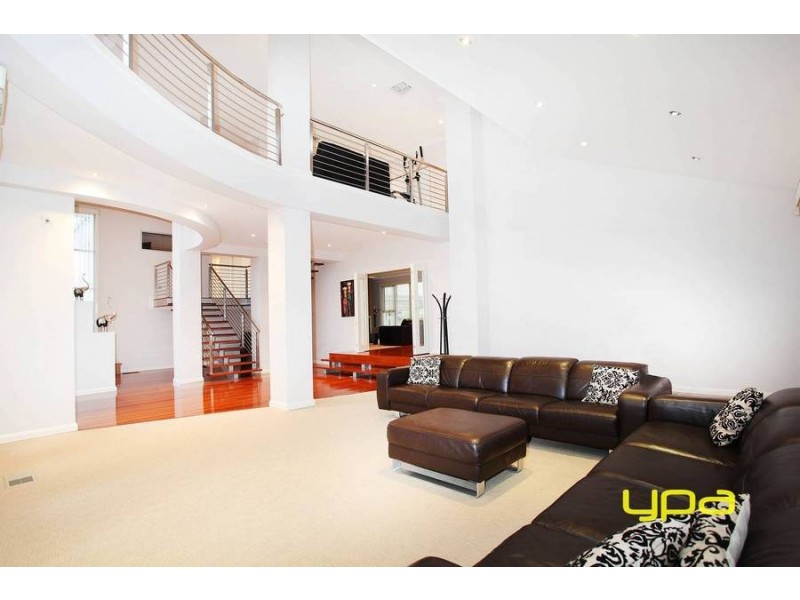 20 Highbury Close, Caroline Springs VIC 3023