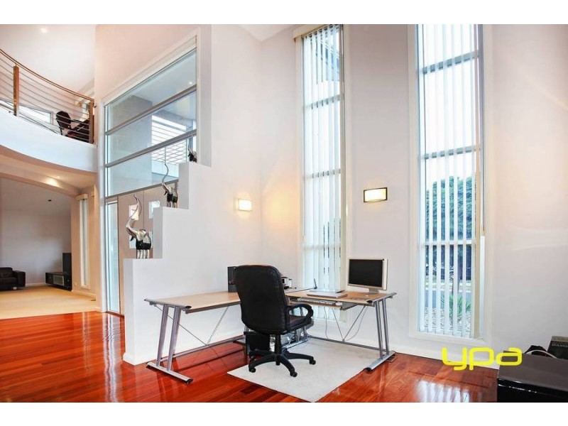 20 Highbury Close, Caroline Springs VIC 3023