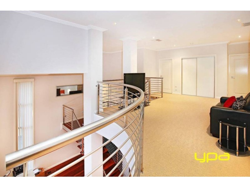 20 Highbury Close, Caroline Springs VIC 3023