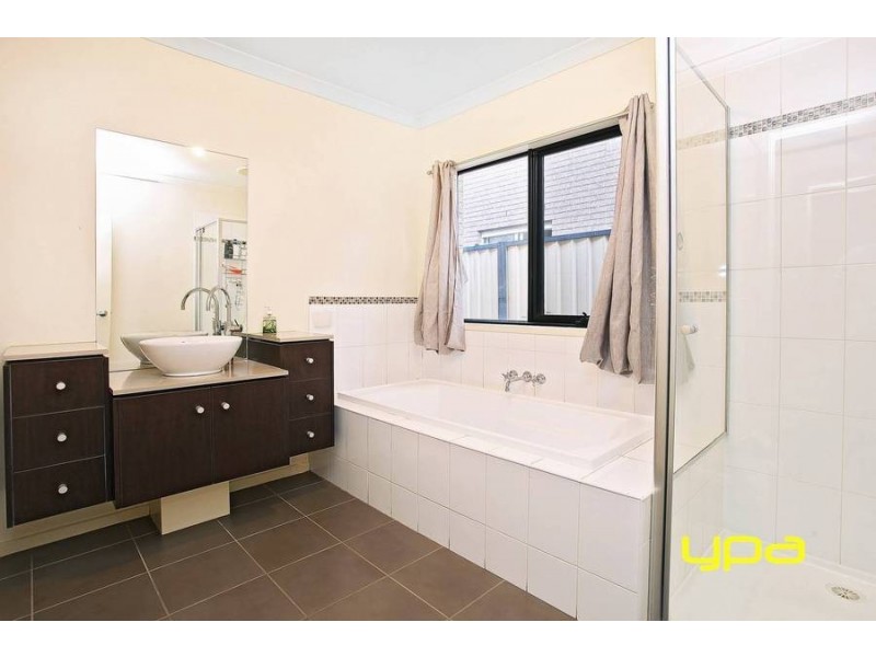 55 Manny Paul Circuit, Burnside Heights VIC 3023