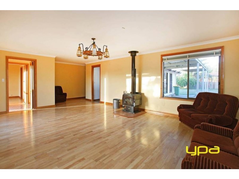 24 Socrates Way, Rockbank VIC 3335