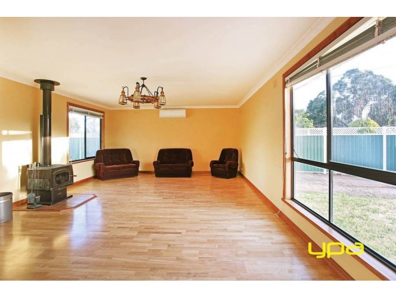 24 Socrates Way, Rockbank VIC 3335