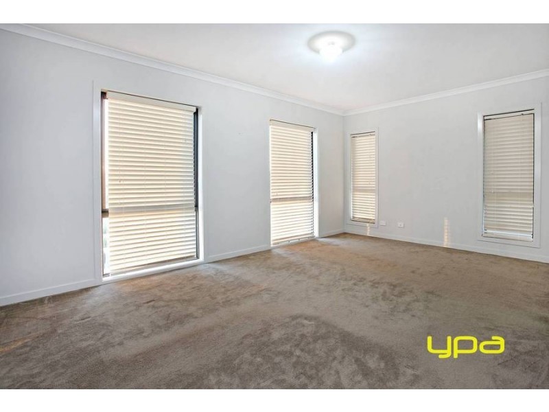 54 Commercial Road, Caroline Springs VIC 3023