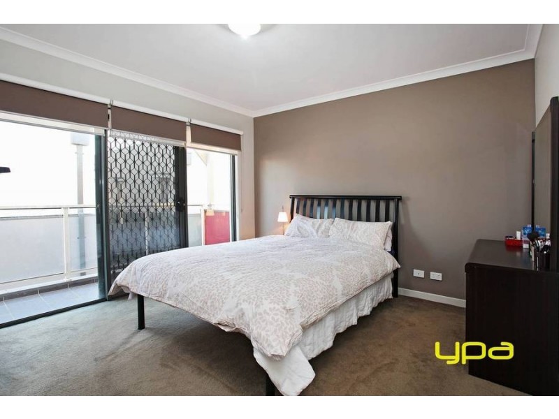 54 Commercial Road, Caroline Springs VIC 3023