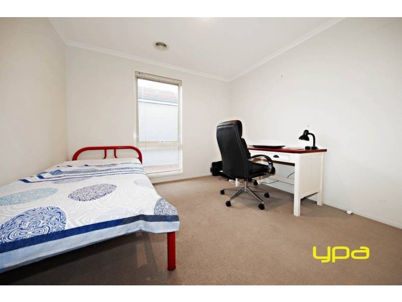 3/4 Landers Court, Caroline Springs VIC 3023