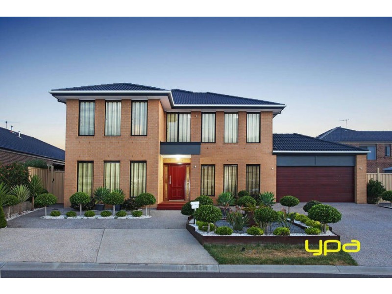 4 Briar Valley Rise, Caroline Springs VIC 3023