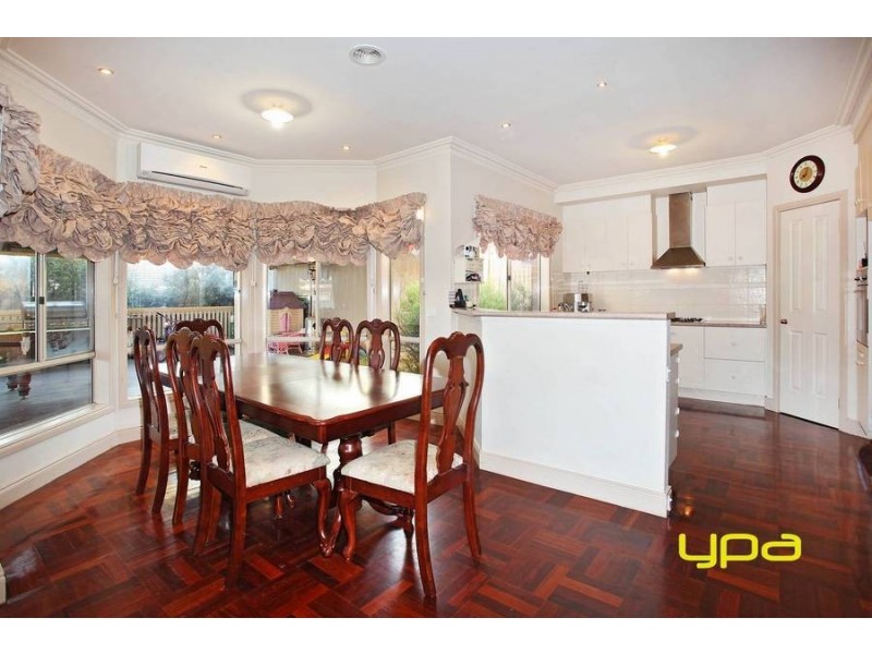 21 Broadhurst Way, Caroline Springs VIC 3023