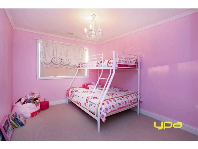 21 Broadhurst Way, Caroline Springs VIC 3023