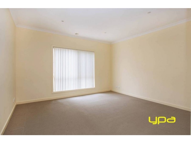 48 Mount Way, Caroline Springs VIC 3023