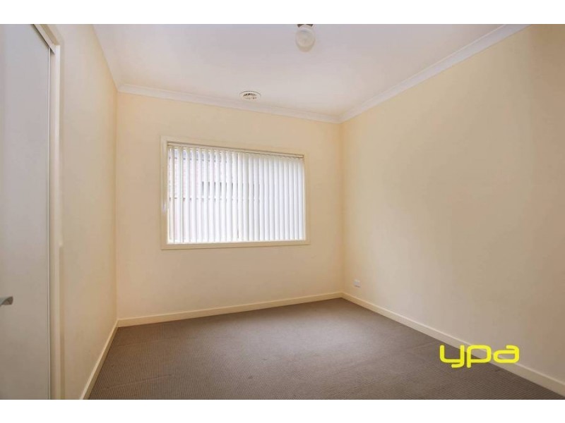 48 Mount Way, Caroline Springs VIC 3023