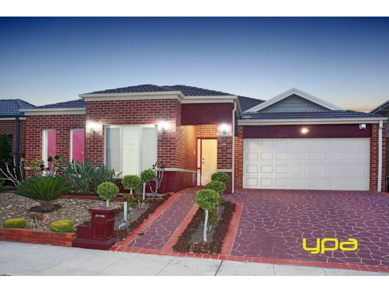 44 Kororoit Approach, Caroline Springs VIC 3023