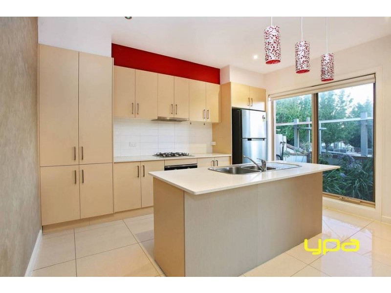 5/30 Cranwell Square, Caroline Springs VIC 3023