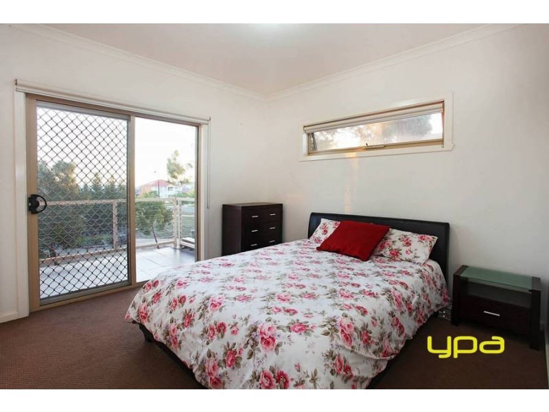 5/30 Cranwell Square, Caroline Springs VIC 3023