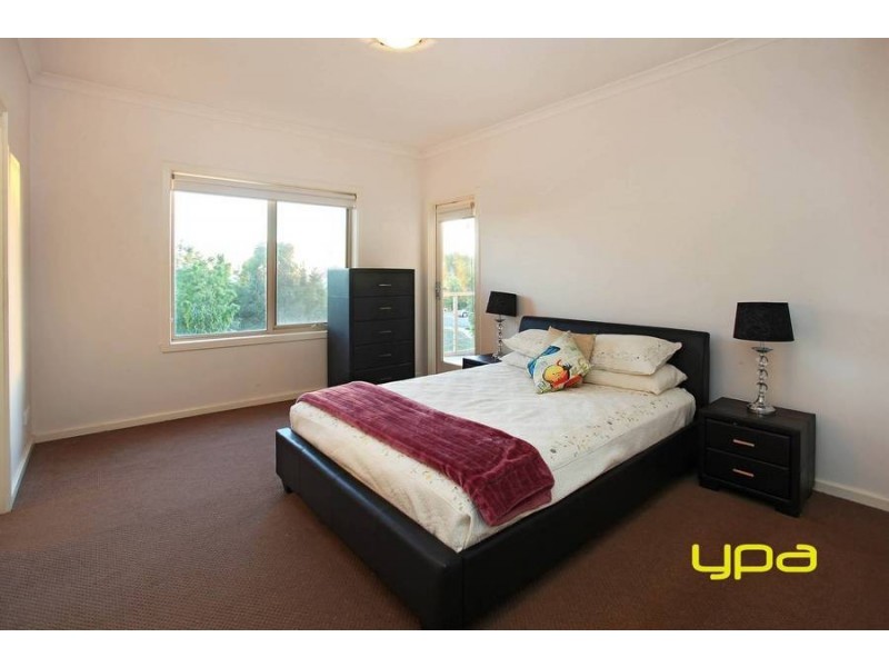 5/30 Cranwell Square, Caroline Springs VIC 3023