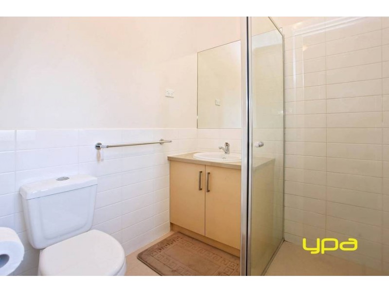 5/30 Cranwell Square, Caroline Springs VIC 3023