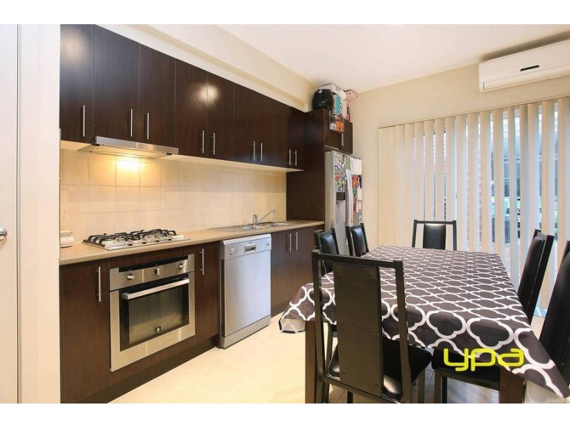 10/30-40 College Street, Caroline Springs VIC 3023