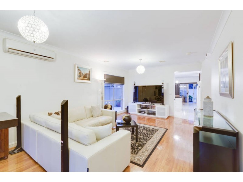 2 Alderstead Place, Caroline Springs VIC 3023