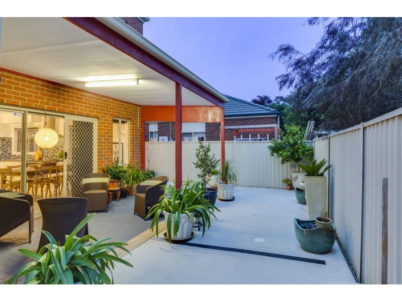 2 Alderstead Place, Caroline Springs VIC 3023
