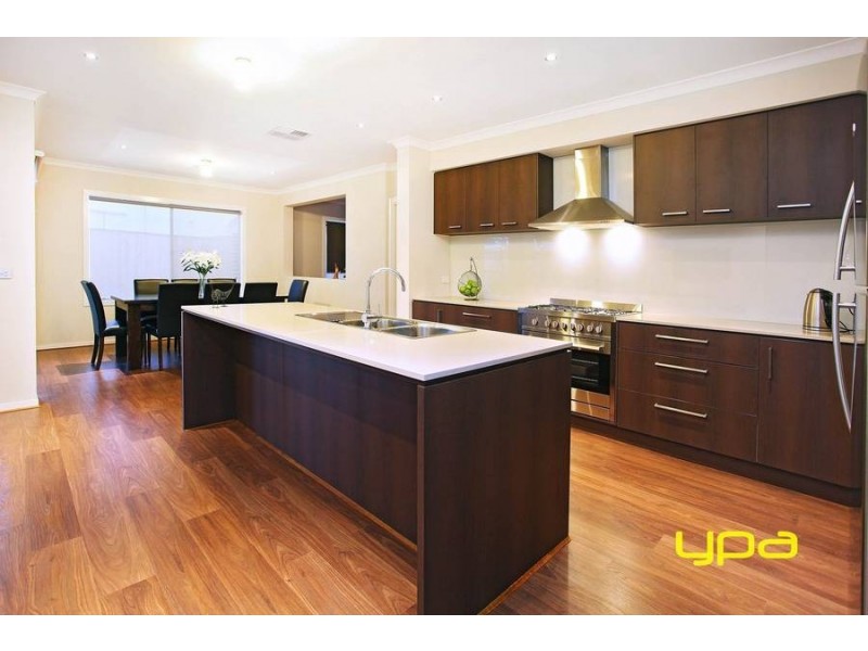 25 Dawkins Avenue, Plumpton VIC 3335