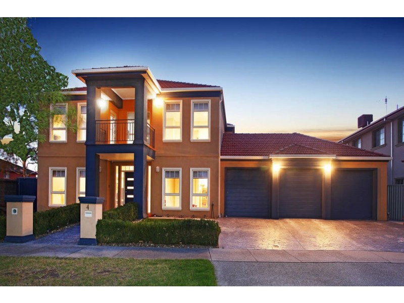 4 Rosslyn Cove, Caroline Springs VIC 3023