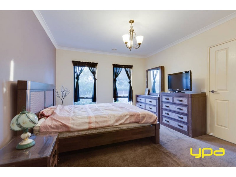 7 Daly Circuit, Caroline Springs VIC 3023