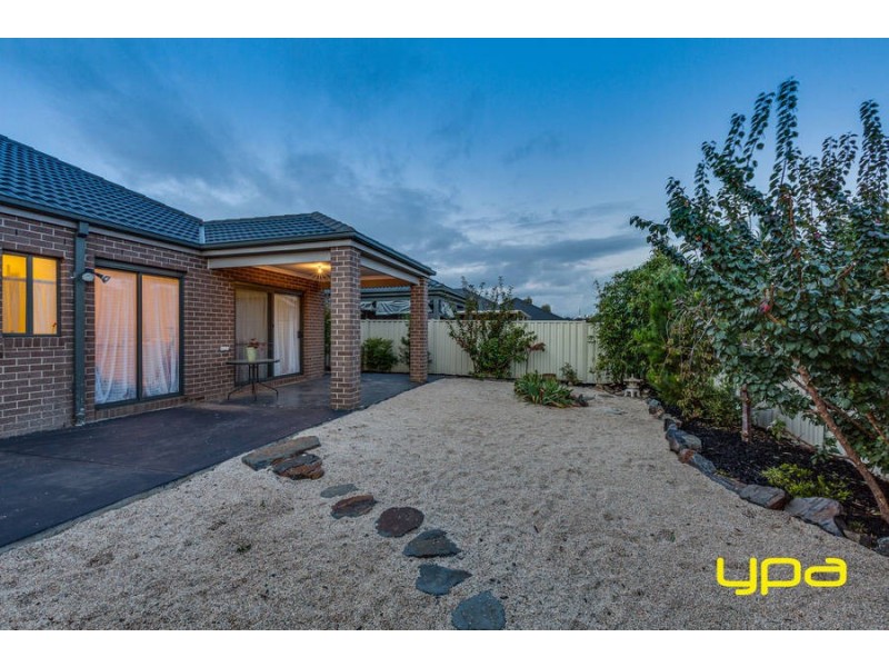 7 Daly Circuit, Caroline Springs VIC 3023