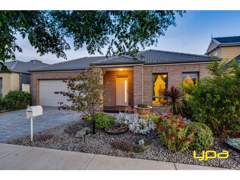 7 Daly Circuit, Caroline Springs VIC 3023