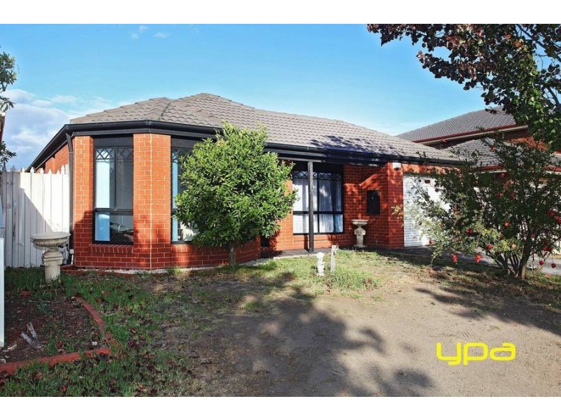 5 Diggers Place, Caroline Springs VIC 3023