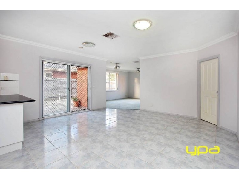 39 Sunnybrae Circuit, Cairnlea VIC 3023