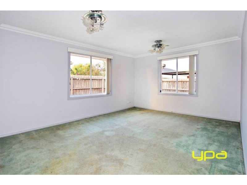 39 Sunnybrae Circuit, Cairnlea VIC 3023
