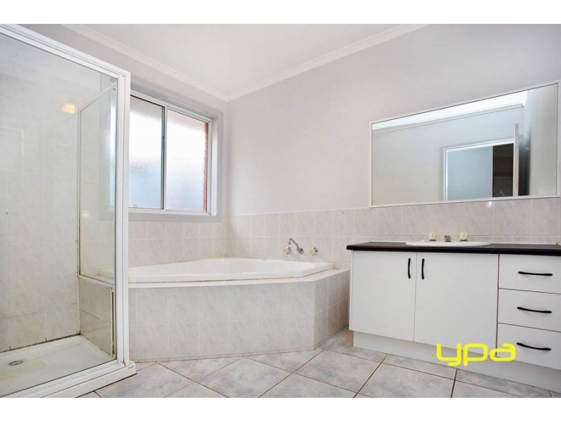 39 Sunnybrae Circuit, Cairnlea VIC 3023