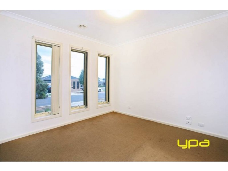 12 Wilkins Crescent, Burnside Heights VIC 3023