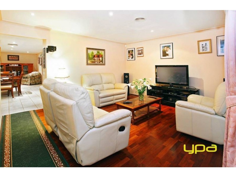 20 Sharrock Close, Caroline Springs VIC 3023