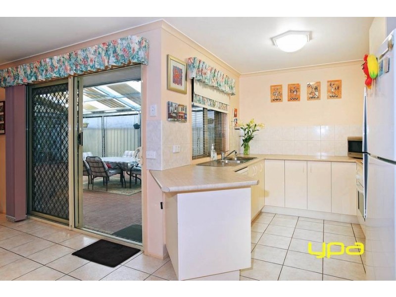 20 Sharrock Close, Caroline Springs VIC 3023