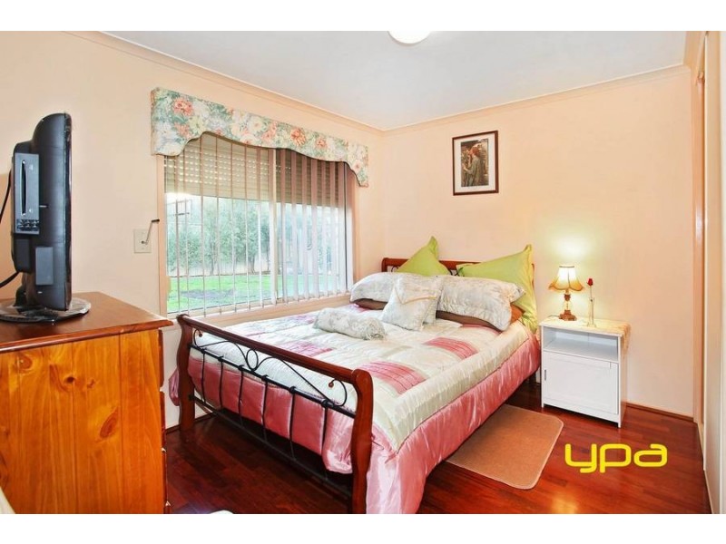 20 Sharrock Close, Caroline Springs VIC 3023