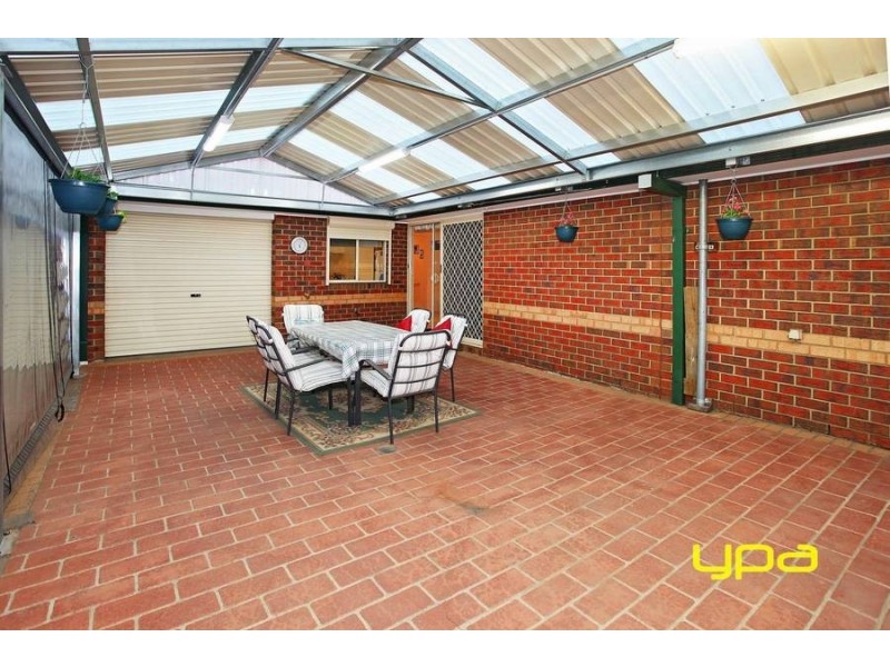 20 Sharrock Close, Caroline Springs VIC 3023