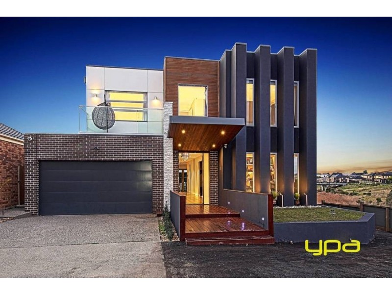 44 Rutherglen Way, Caroline Springs VIC 3023