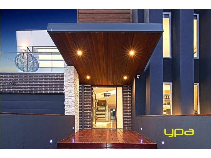 44 Rutherglen Way, Caroline Springs VIC 3023