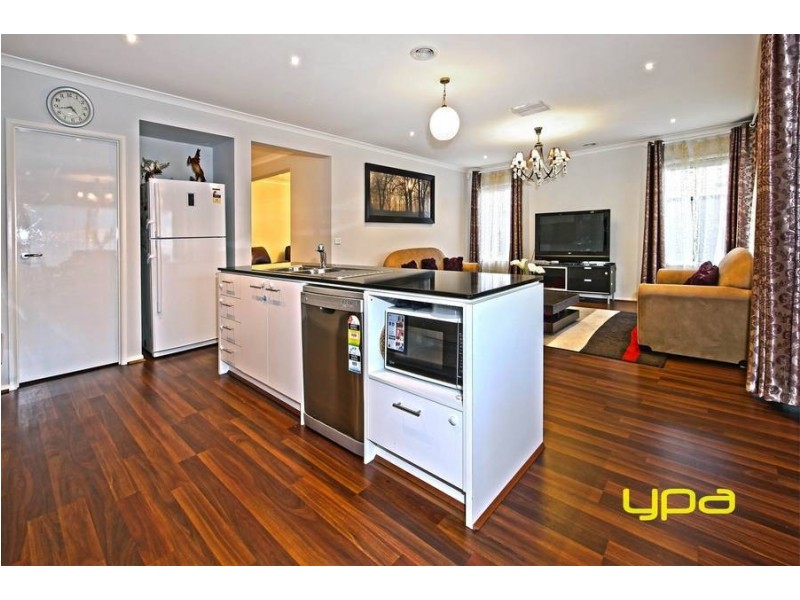 81 Tenterfield Drive, Burnside Heights VIC 3023