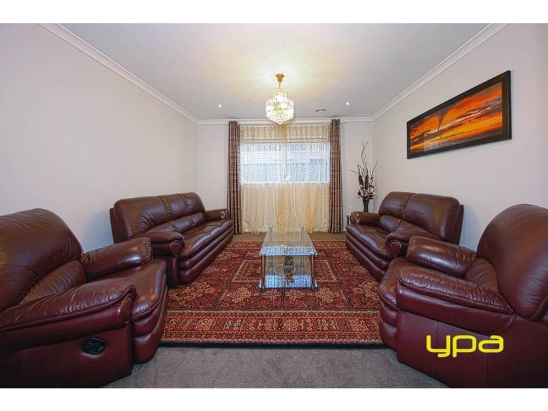 81 Tenterfield Drive, Burnside Heights VIC 3023