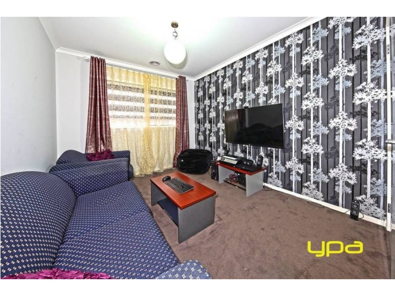 81 Tenterfield Drive, Burnside Heights VIC 3023