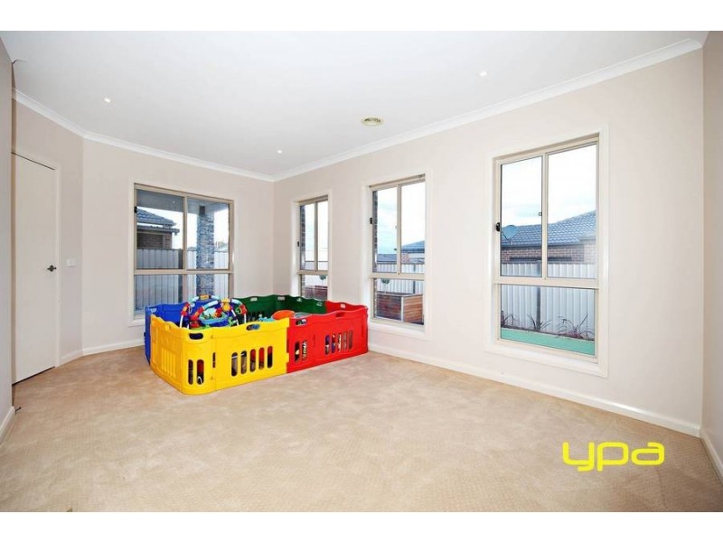 4 Naomi Street, Burnside Heights VIC 3023